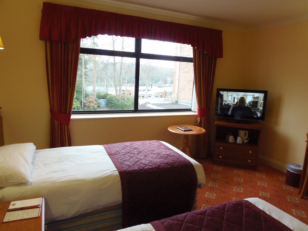 Lakeside Continental Hotel 坎伯利 外观 照片